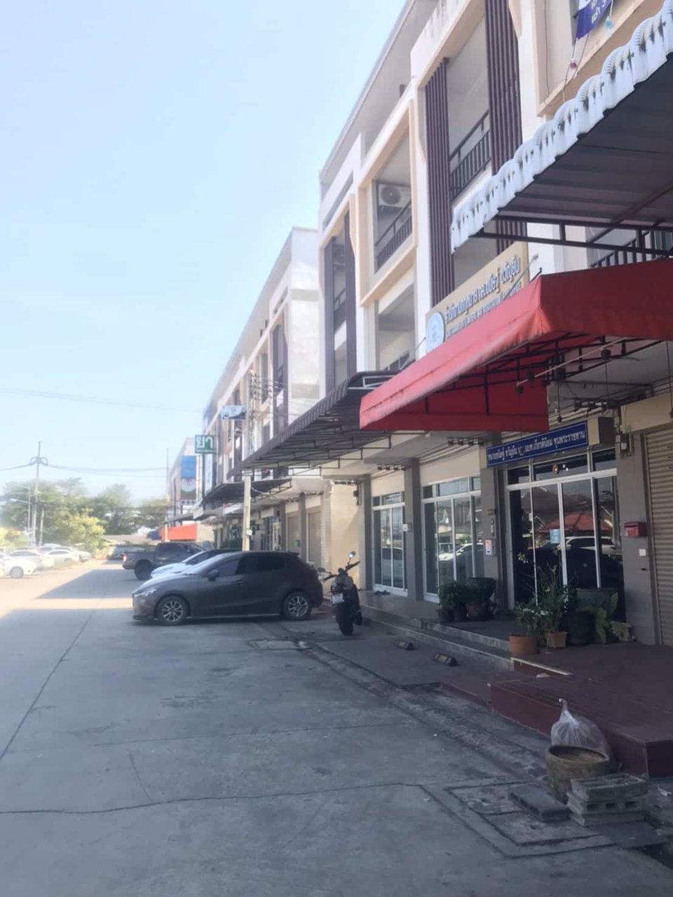 ขายอาคารพาณิชย์-3-ชั้น-ติดหมู่บ้านและย่านการค้า-ตเชิงเนิน-อเมืองระยอง-จระยอง