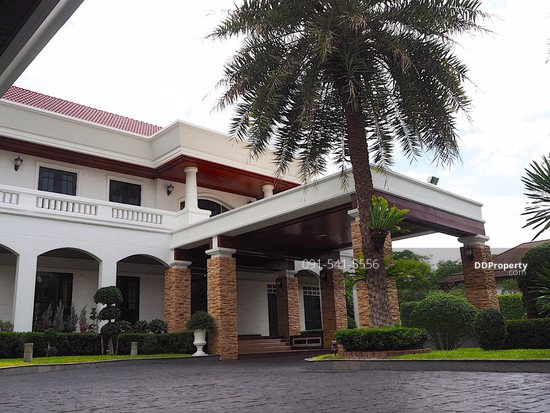 ขายบ้านเดี่ยว-2-ชั้น-6นอน-8น้ำ-พท-528-ตรว-หันทางทิศใต้-มบปัญญาอินทรา-p1-ใกล้ห้างแฟชั่นไอซ์แลนด์