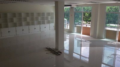 ขายอาคารพาณิชย์-28-ตรว4-ชั้น-พื้นที่ใช้สอย-286-ตรม-2-ห้องนอน-5-ห้องน้ำ