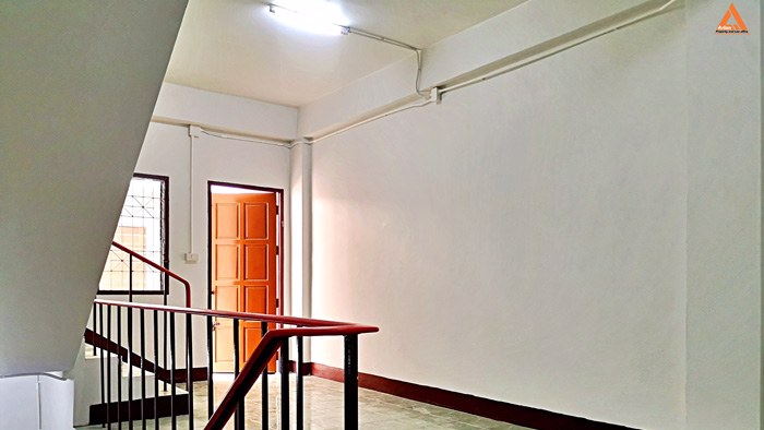 ขาย-ให้เช่า-อาคารพาณิชย์ใกล้แยกแอร์พอร์ต-แวดล้อมด้วยสาธารณูปโภค-ครบครัน