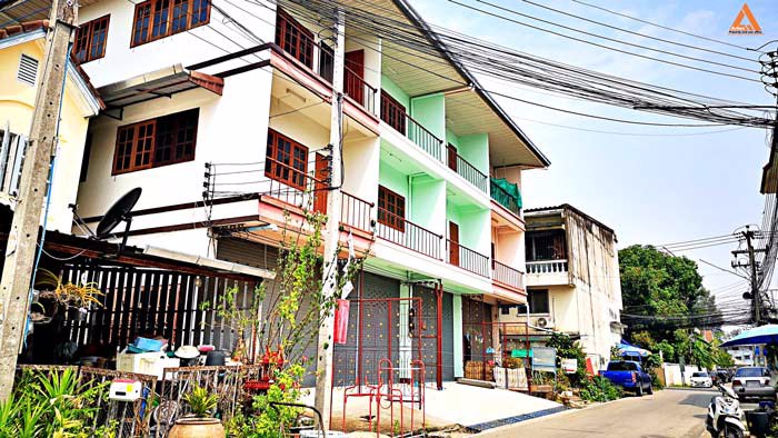 ขาย-ให้เช่า-อาคารพาณิชย์ใกล้แยกแอร์พอร์ต-แวดล้อมด้วยสาธารณูปโภค-ครบครัน