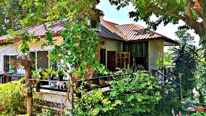 ให้เช่า-บ้านพักตากอากาศ-พร้อมที่ดินขนาดใหญ่-วิวสวย-บรรยากาศดี-หลัง-มแม่โจ้-เส้นทางไปไปวัดแท่นพระ