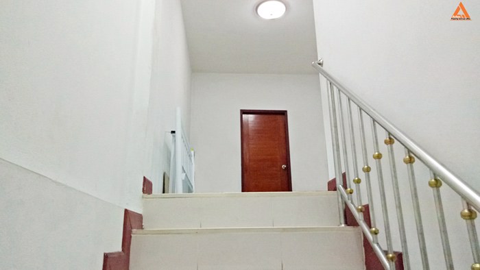 ขายทาวน์โฮม-2-ชั้น-ติดถนนเลียบน้ำปิง-โซนบ้านป่าแดด-อำเภอเมืองเชียงใหม่