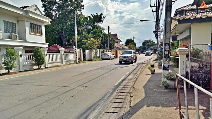 ขายทาวน์โฮม-2-ชั้น-ติดถนนเลียบน้ำปิง-โซนบ้านป่าแดด-อำเภอเมืองเชียงใหม่