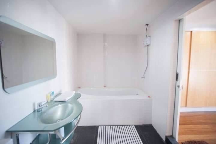 ขาย-คอนโดเงินเหลือ-โอกาสทองสำหรับพนักงาน-แม่ค้า-พ่อค้า-ที่ต้องการมีคอนโดเป็นของตัวเอง