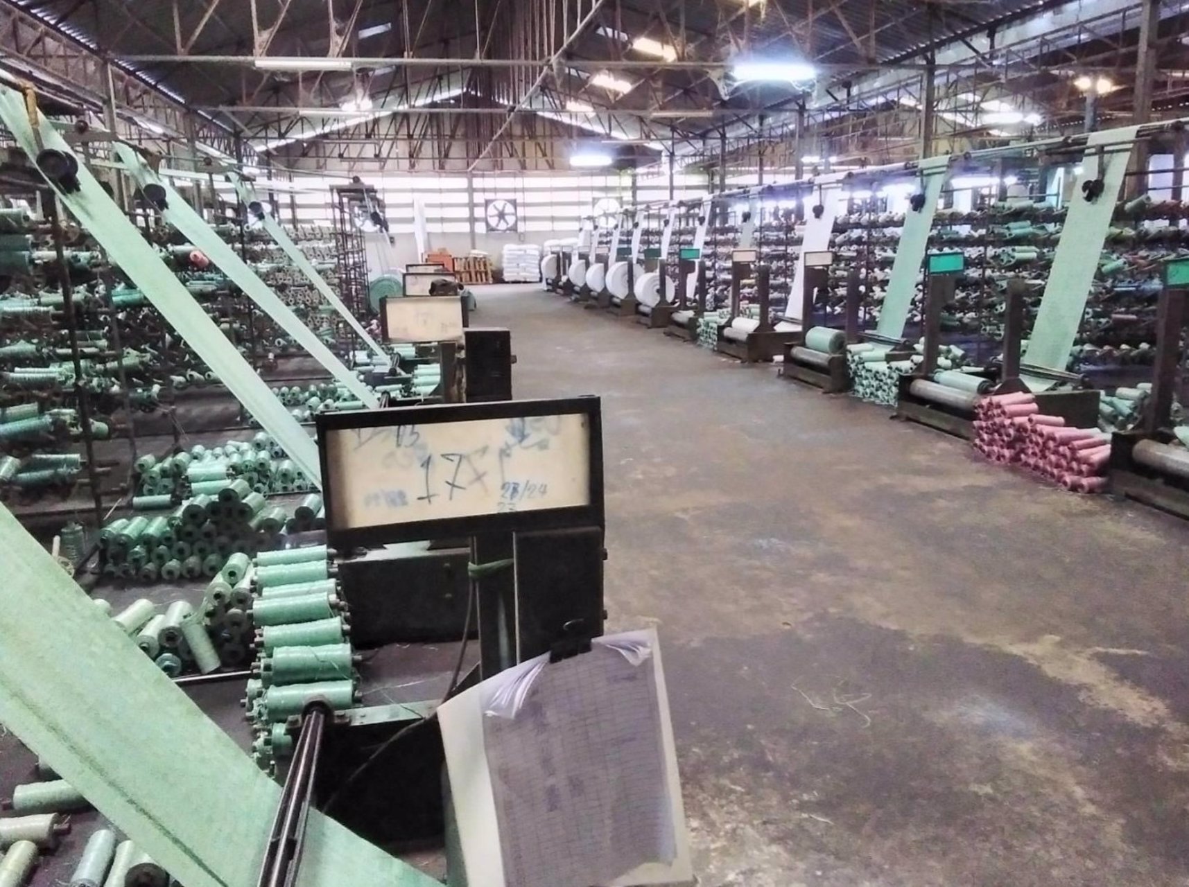 ขายโรงงานพร้อมกิจการและใบอนุญาต-ผลิตกระสอบพลาสติกและถังพลาสติกสำหรับปั่นเส้นด้าย-จนครปฐม