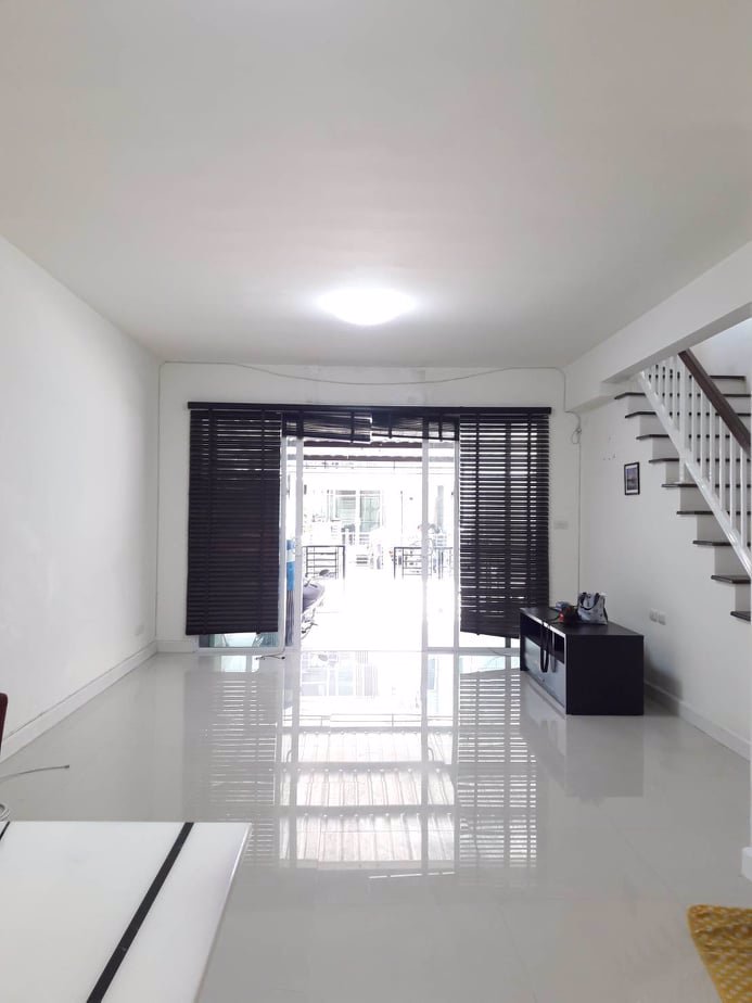 ให้เช่าทาวน์โฮม-3-ชั้น-3-ห้องนอน-3-ห้องน้ำ-รามคำแหง60-ใกล้เดอะมอลล์บางกะปิ-ทำเลดี-เข้าออกได้หลายทาง