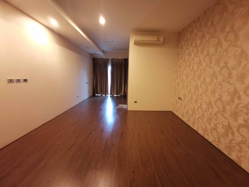 home-office-for-sale-in-chiangmai