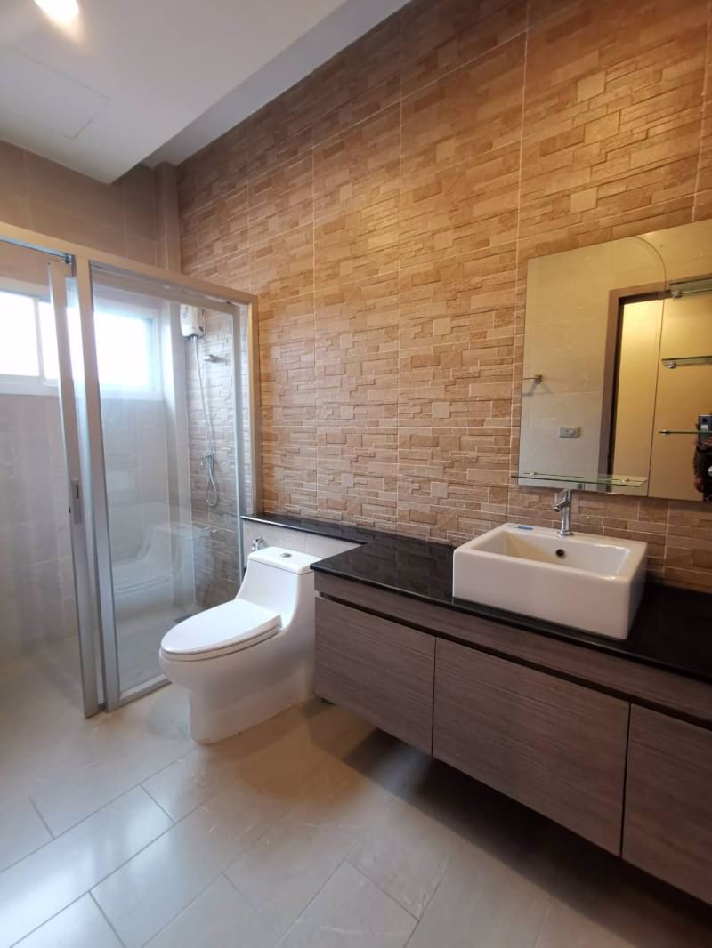 home-office-for-sale-in-chiangmai