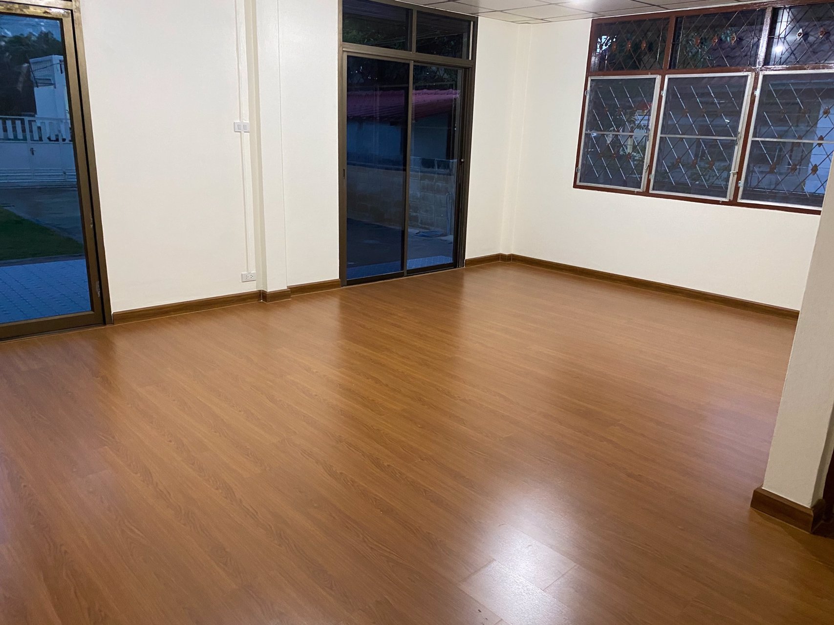 บ้านเดี่ยวให้เช่า-หมู่บ้าน-ตรวมโชค-โชคชัย4-ปรับปรุงใหม่