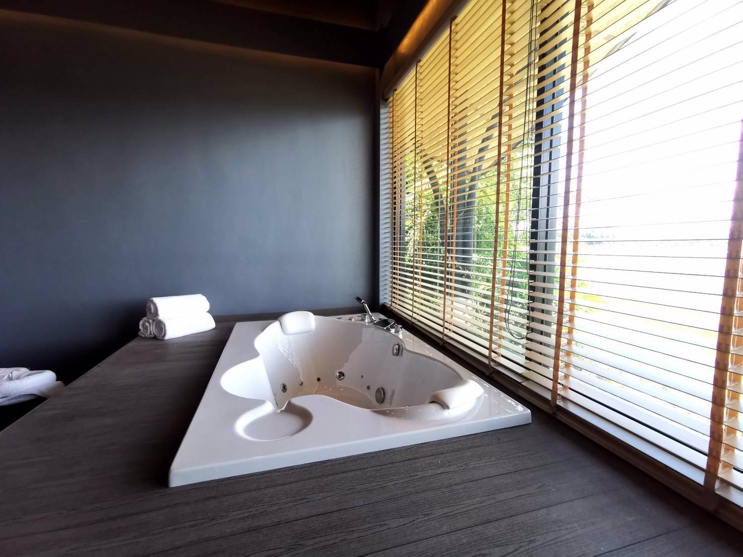 วิลล่าหรูที่เป็นบ้านพักส่วนตัวซึ่งเป็นโอกาสที่ดีในการลงทุนและรับผลตอบแทนที่ดีจากการลงทุนของคุณ-สามาร