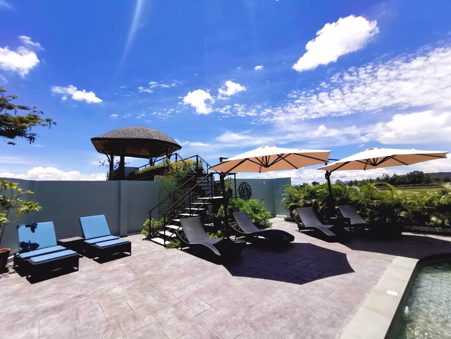 วิลล่าหรูที่เป็นบ้านพักส่วนตัวซึ่งเป็นโอกาสที่ดีในการลงทุนและรับผลตอบแทนที่ดีจากการลงทุนของคุณ-สามาร