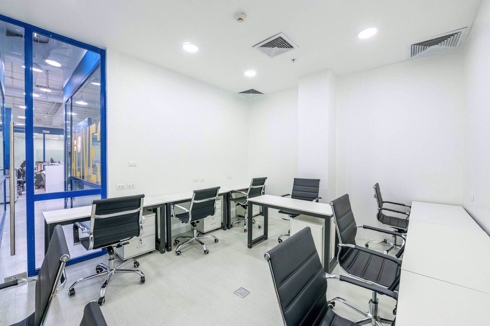 สำนักงาน-ออฟฟิศ-ให้เช่า-ตกแต่งพร้อมใช้-ใกล้-mrt-ศูนย์วัฒนธรรมฯ