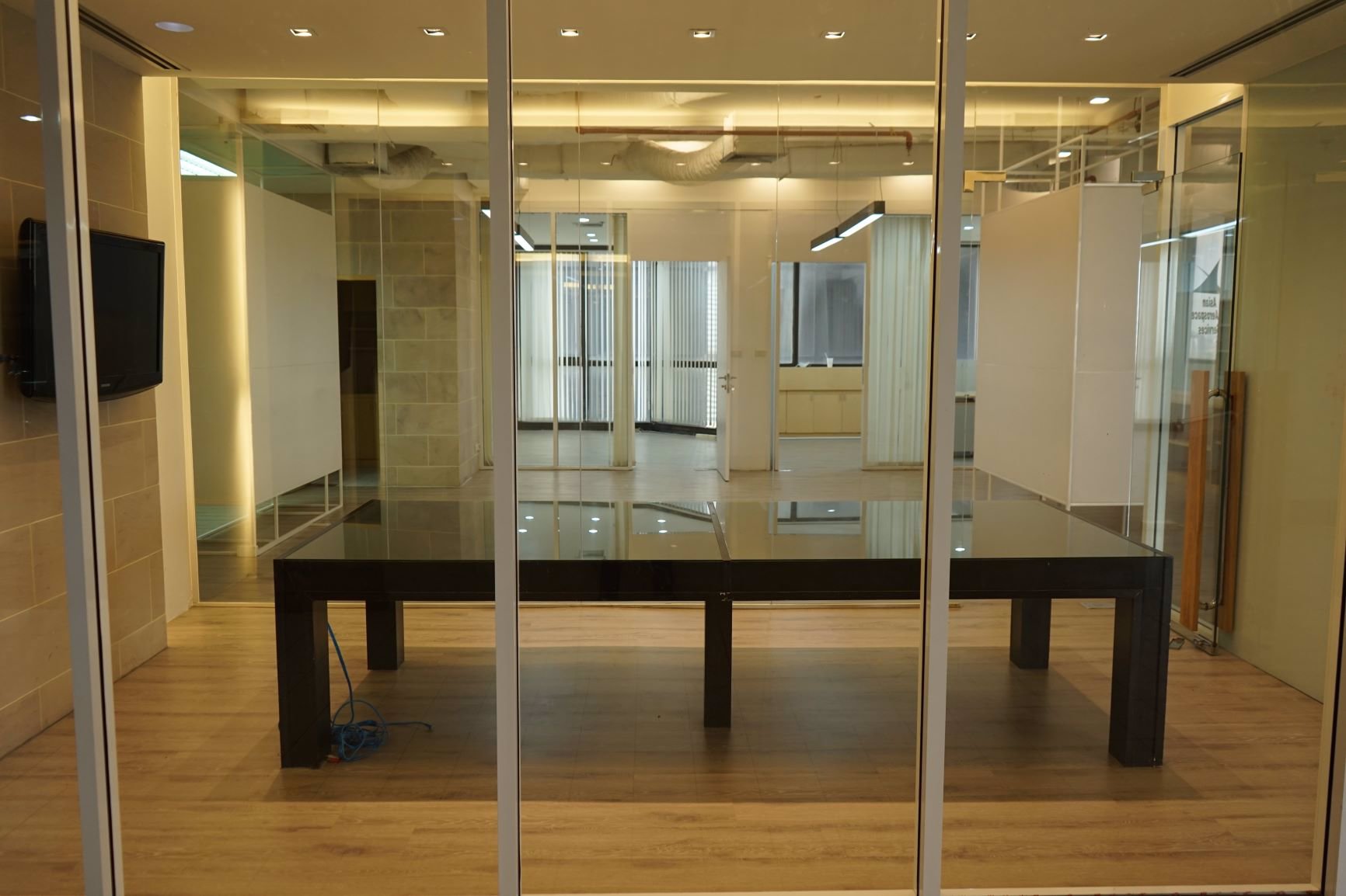 พื้นที่สำนักงานให้เช่า-130-ตรม