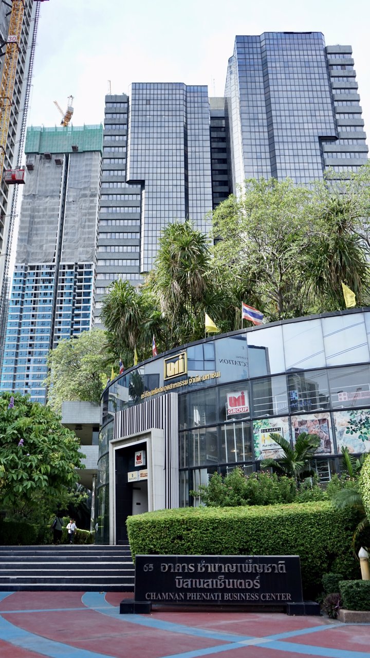 พื้นที่สำนักงานให้เช่า-130-ตรม