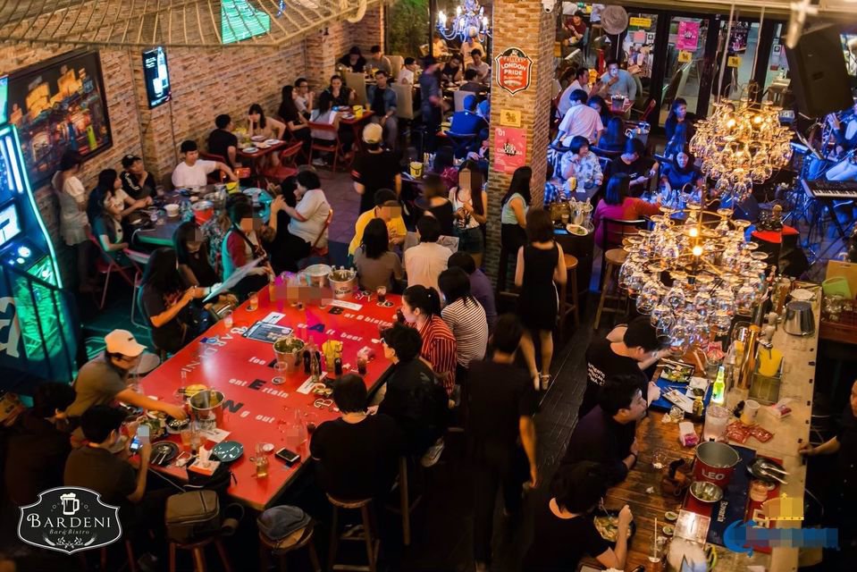 เซ้ง‼️-ร้านอาหารกึ่งผับ-เยื้องๆห้างพาราไดซ์-ติดถนนศรีนครินทร์-เขตประเวศ-กทม