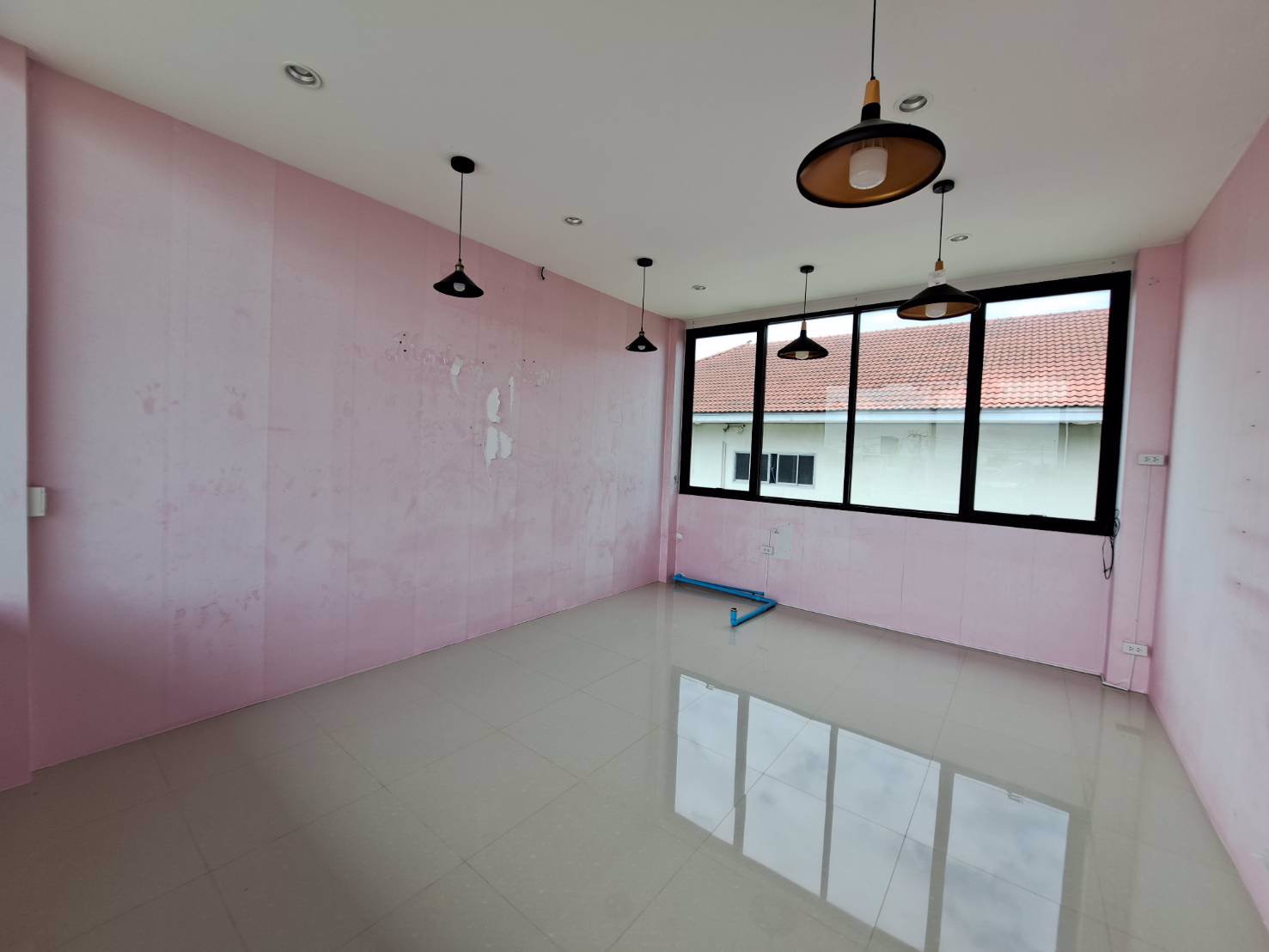 พื้นที่ให้เช่า-20ตรม-ย่านลาดกระบัง