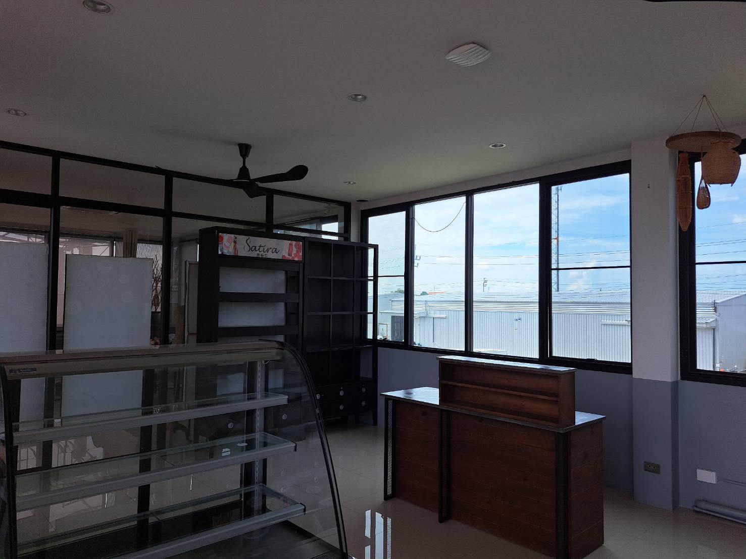 พื้นที่ให้เช่า-40ตรม-ย่านลาดกระบัง