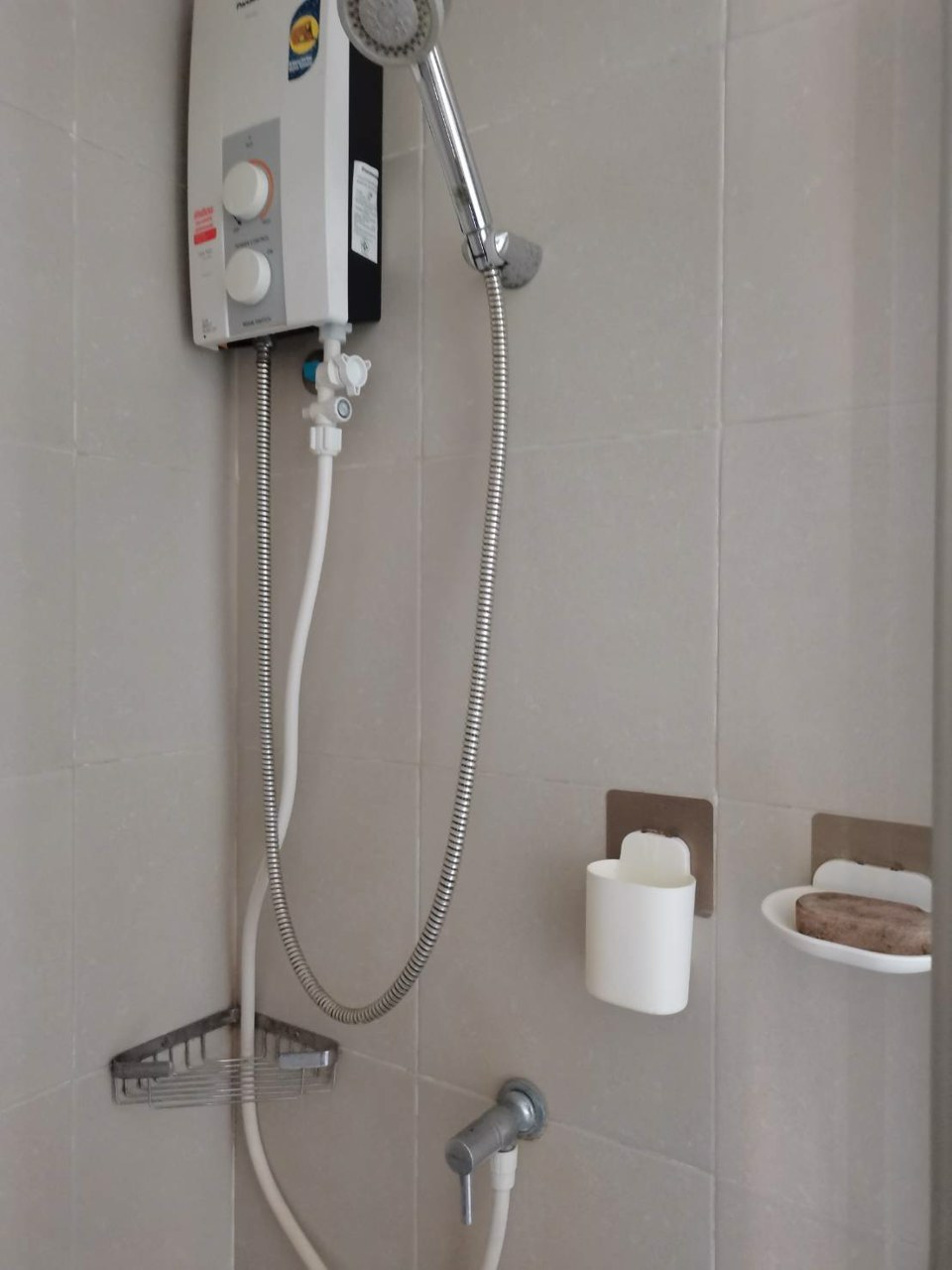 ให้เช่าและขายคอนโด-ลุมพินี-วิลล์-ลาซาล-แบริ่ง-rent-6000-baht-and-sale-13-m-only-