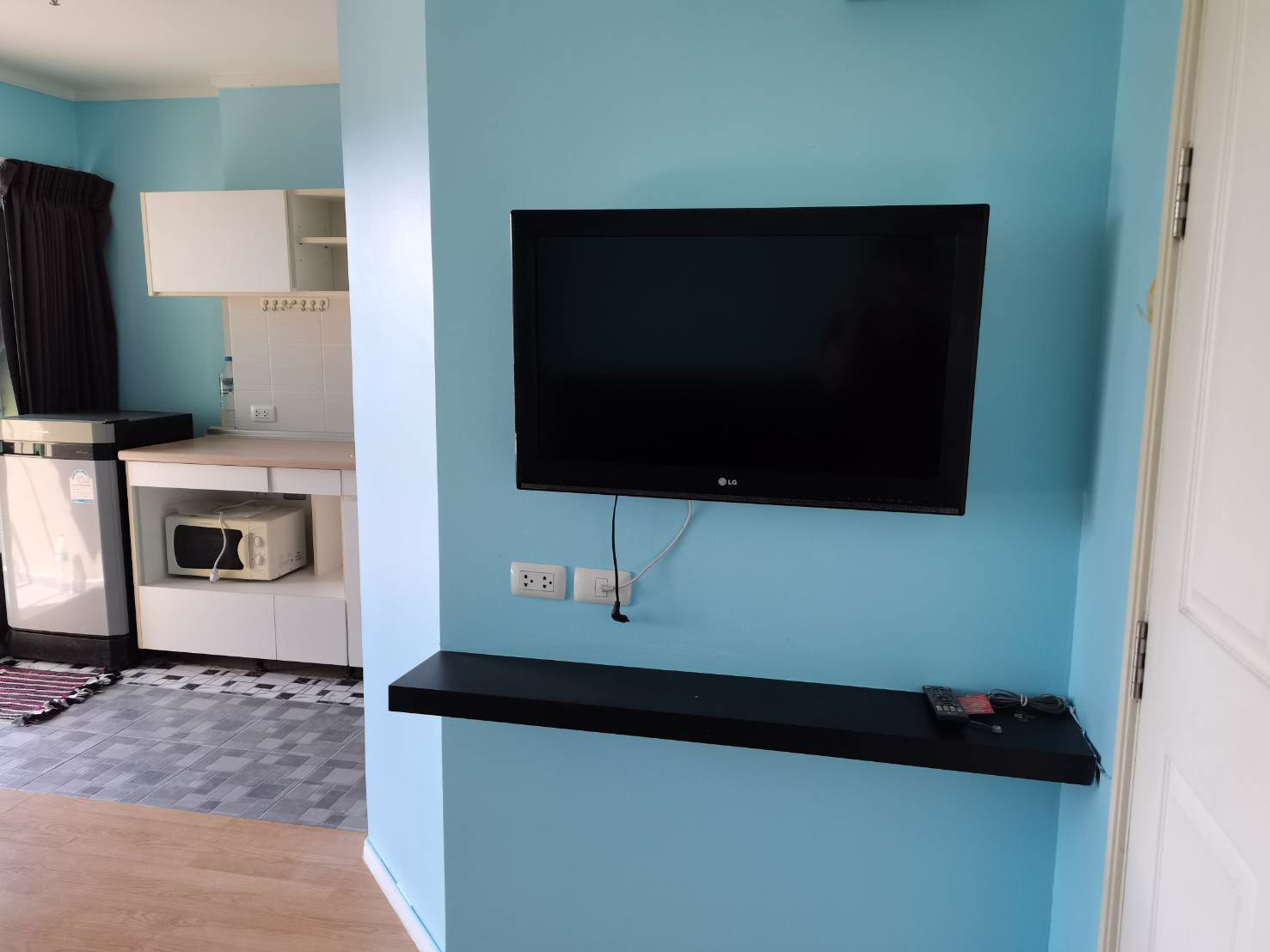 ให้เช่าและขายคอนโด-ลุมพินี-วิลล์-ลาซาล-แบริ่ง-rent-6000-baht-and-sale-13-m-only-