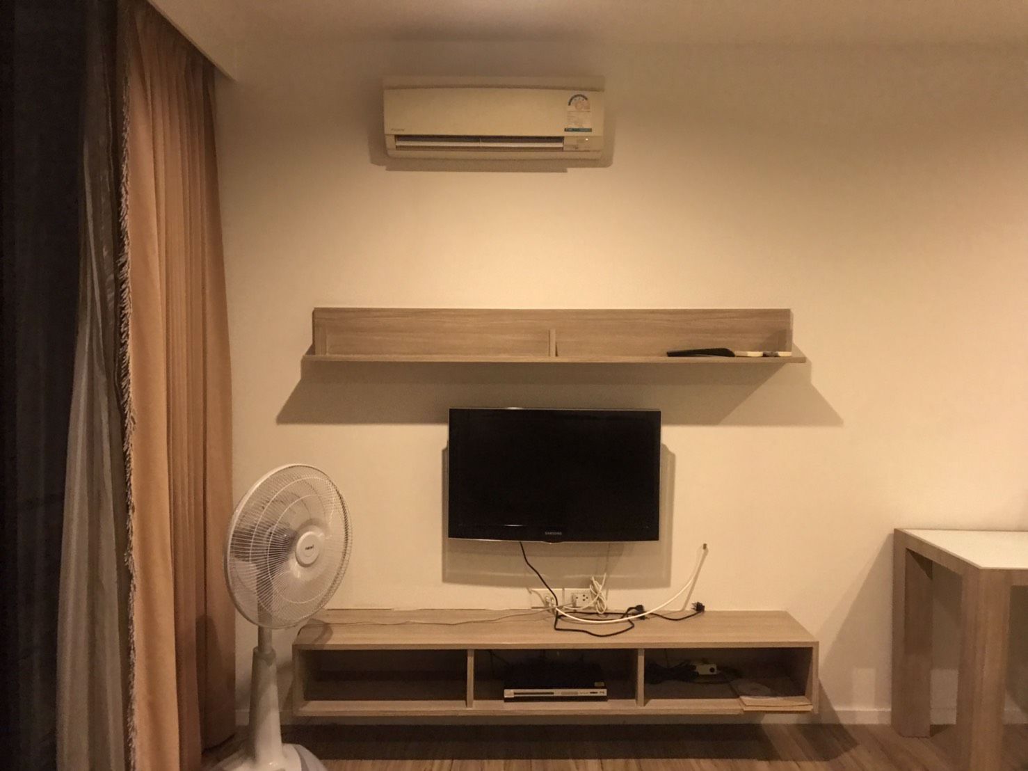 ให้เช่าคอนโด-the-issara-ladprao-ดิ-อิสสระ-ลาดพร้าว-ใกล้-mrt-วิวตึกช้าง