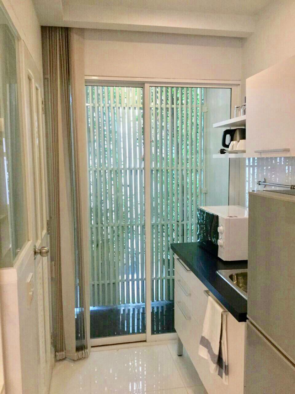 ขายด่วน-ขายขาดทุน-คอนโด-ฟลอเลส-สาทร-เรสซิเดนซ์-ใกล้-bts-สุรศักดิ์-สาทร-กรุงเทพมหานคร