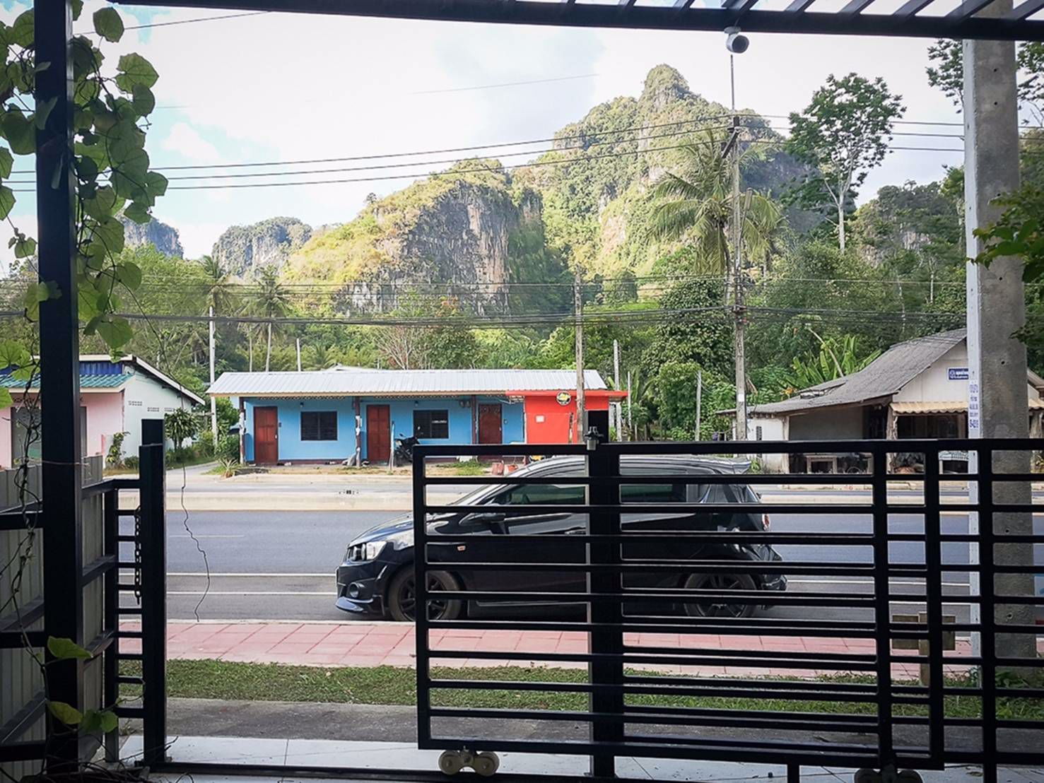 ขายทาวน์โฮม-2-ชั้น-บนถนน-นาไท-อ่าวนาง-เมือง-กระบี่