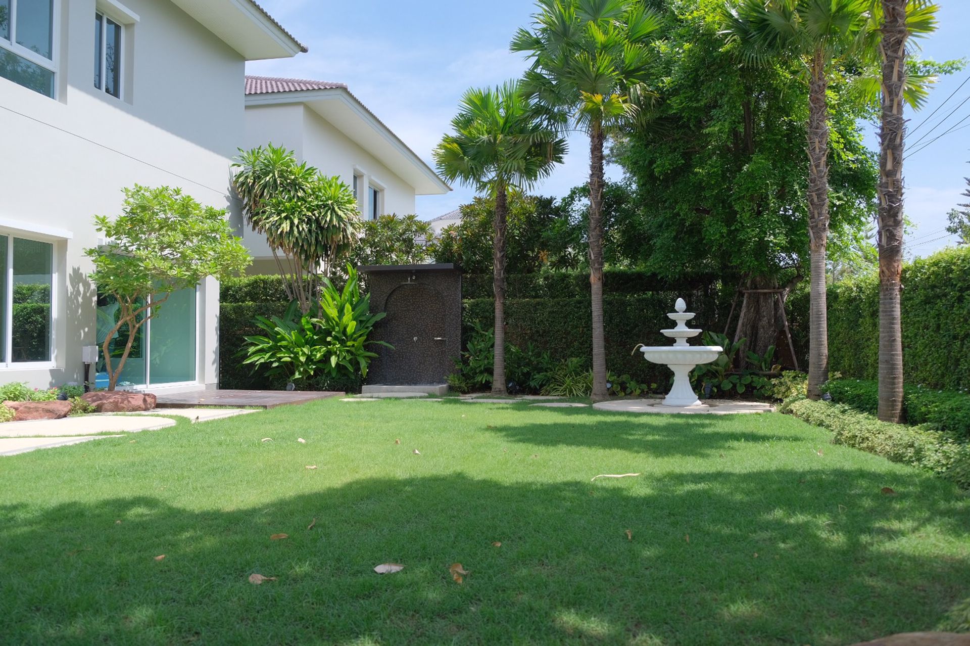 ขายบ้านเดี่ยวหรู-โครงการใหม่-ไม่เคยเข้าอยู่-หมู่บ้าน-ทู-แกรนด์-โมนาโค-บางนา-วงแหวน