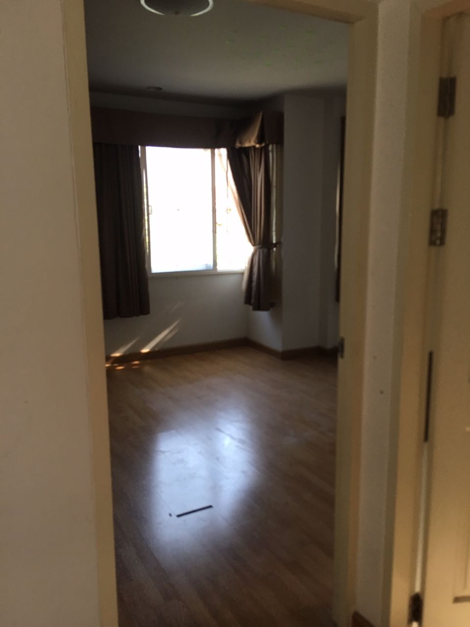 ขายบ้านเดี่ยว-2-ชั้น-หมู่บ้าน-เทรนดี้-ธารา-ถนนราษพัฒนา-ซอยมีสทีน-กรุงเทพฯ