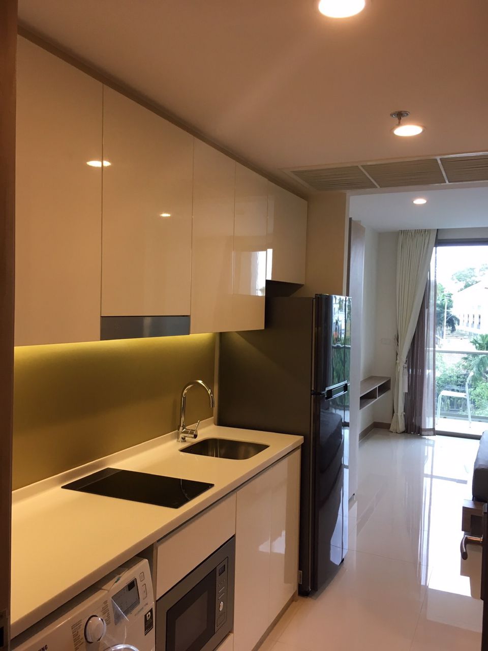 ขาย-คอนโด-เดอะ-ริเวียร่า-วงศ์อำมาตย์-บีช-พัทยา-ส่วนกลางจัดเต็ม-เดินจากชายหาดเพียง-150-เมตร-บางละมุง