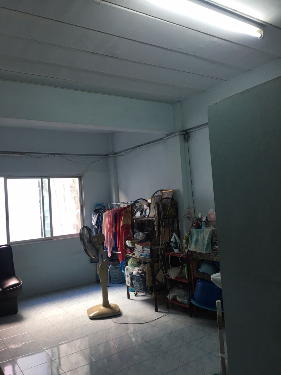 ขายด่วนอาคารพาณิชย์-45-ชั้น-3-คูหาติดกัน-ราคาถูกมาก-เมืองสมุทรปราการ