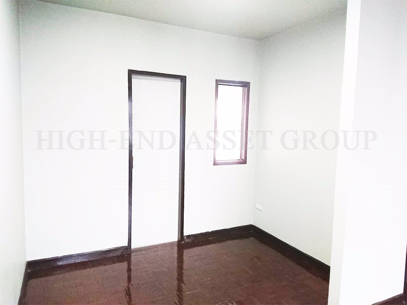 ขาย-ทาวน์เฮ้าส์-หมู่บ้าน-เอกบดี-ดอนเมือง-ช่างอากาศอุทิศ-7-ราคาถูก-สภาพดี