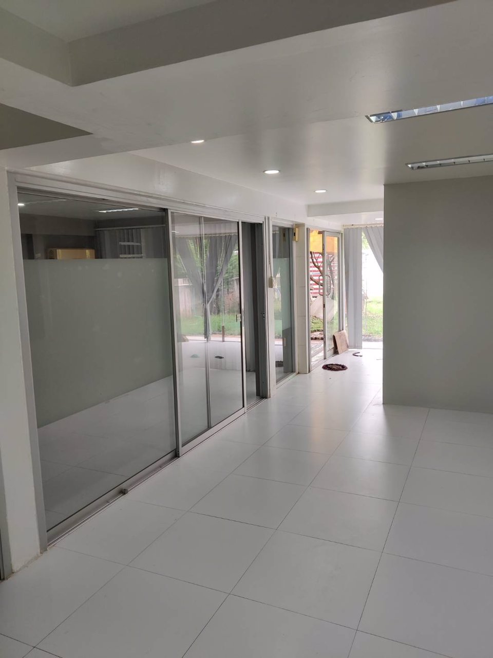 บ้านให้เช่า-สำนักงานให้เช่า-home-office-พร้อมโกดัง-ศูนย์กระจายสินค้า