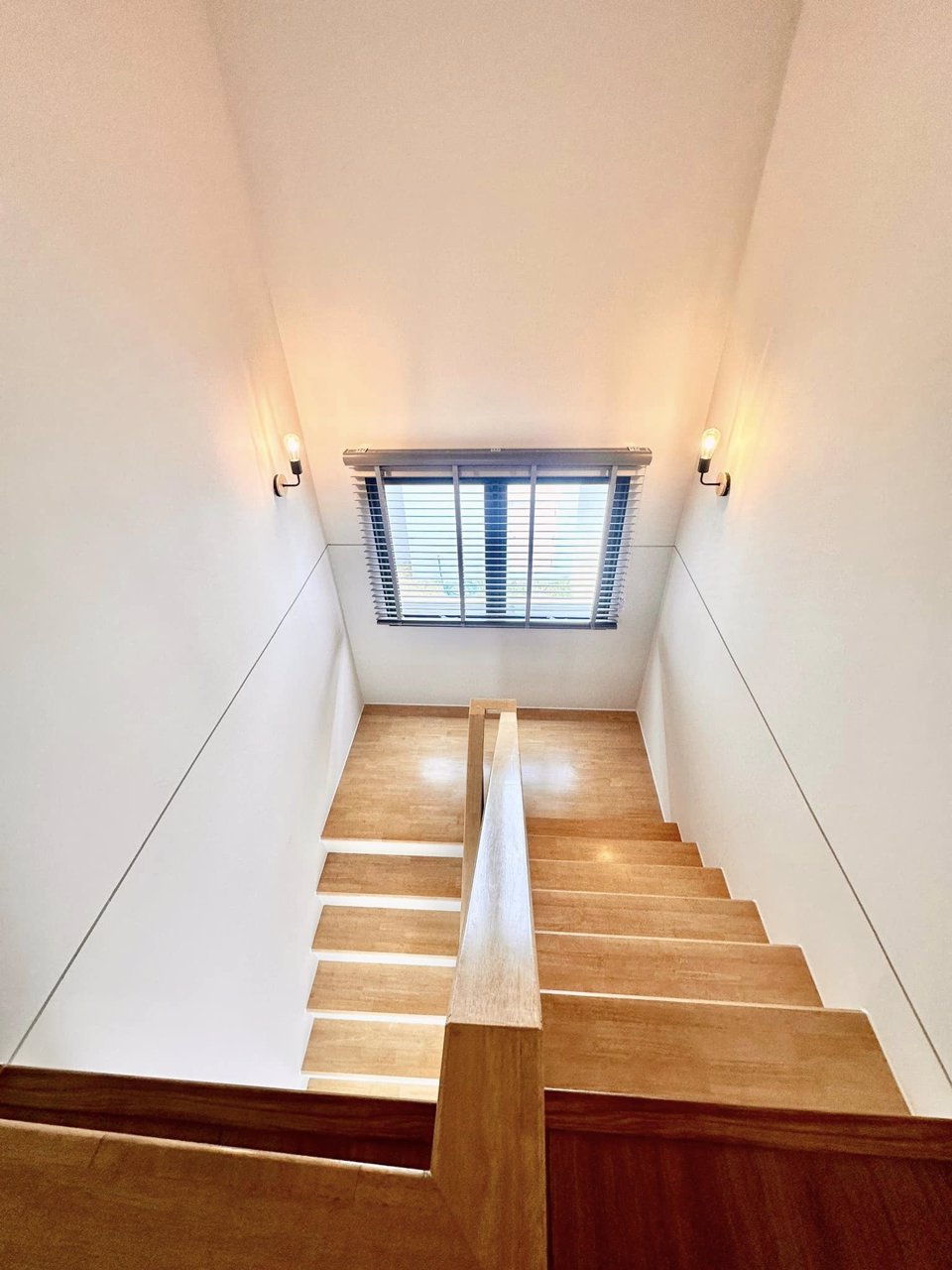 ขายด่วน-บ้านเดี่ยวหลังใหญ่-ap-อภิทาวน์-อยุธยา