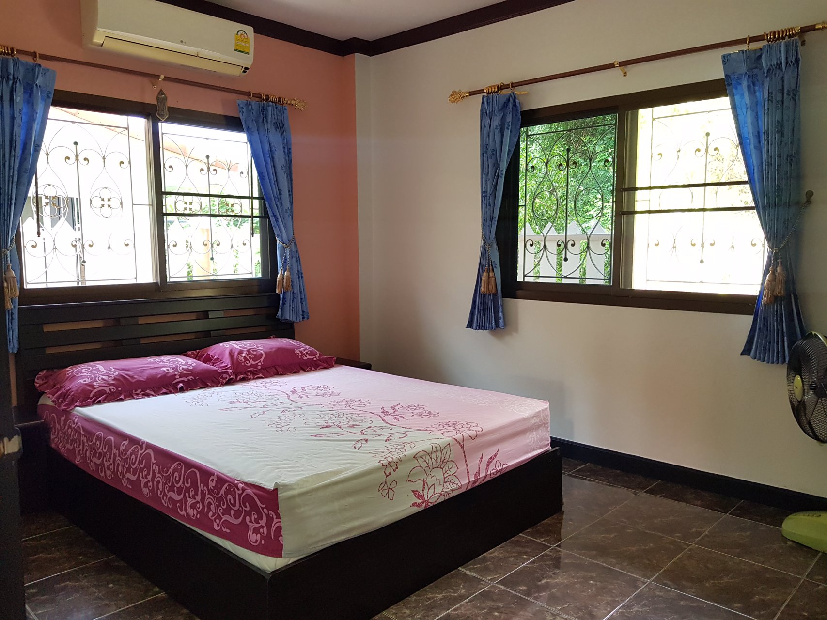 ขายบ้านพร้อมที่ดิน-3-ห้องนอน-บ้านเพและหาดแม่รำพึงระยอง-ราคา-3690000-บาท