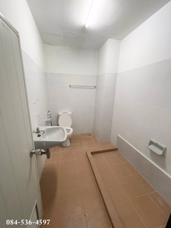 ทาวน์เฮาส์-3-ชั้น-สภาพมือสอง-มริมชล-สุขสวัสดิ์2-จอมทอง-ดาวคะนอง-ฟรีโอน-นัดชมได้ตลอด