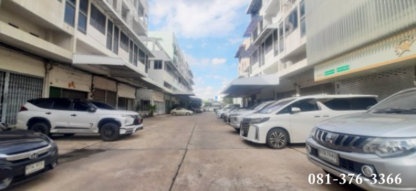 อาคารพาณิชย์-45-ชั้น-มีชั้นลอย-ตึก-มือสอง-ซอยเพชรเกษม2-2-วัดท่าพระ-บางกอกใหญ่-โครงสร้างแข็งแรง-ใจก