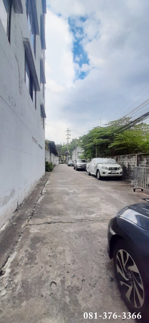 อาคารพาณิชย์-45-ชั้น-มีชั้นลอย-ตึก-มือสอง-ซอยเพชรเกษม2-2-วัดท่าพระ-บางกอกใหญ่-โครงสร้างแข็งแรง-ใจก