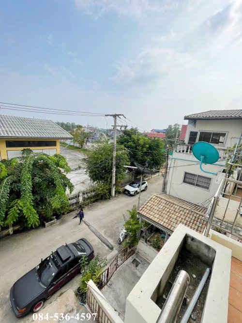 ทาวน์เฮาส์-3-ชั้น-20-ตรว-มเสรีรุ่งเรือง1-ซอย1-พระราม2-บางโทรัด-ใกล้วัดเกตุมวดีศรีวราราม-สมุทรสาคร