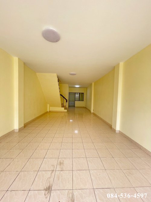 ทาวน์เฮาส์-3-ชั้น-20-ตรว-มเสรีรุ่งเรือง1-ซอย1-พระราม2-บางโทรัด-ใกล้วัดเกตุมวดีศรีวราราม-สมุทรสาคร