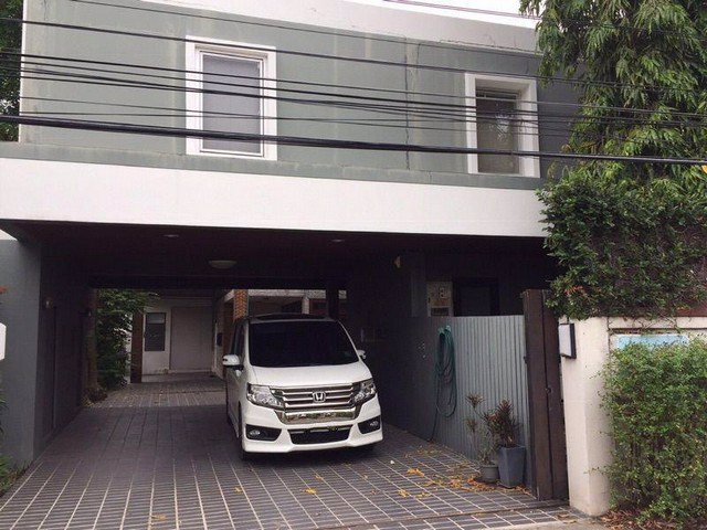 hr-3298-ให้เช่าและขายบ้าน-3-หลังในเนื้อที่-203-ตารางวา-ถนนสุขุมวิท-93-ซอยพึ่งมี-ย่านบางจาก