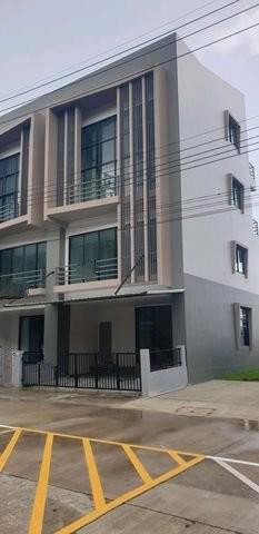hr-3296-ให้เช่าทาวน์โฮม-3-ชั้น-โครงการเวร่า-บิสเน็ท-ร่มเกล้า-สุวรรณภูมิ-ใกล้สนามบินสุวรรณภูมิ