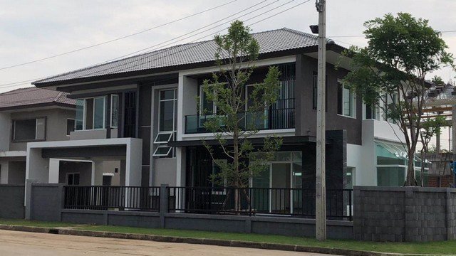 hs-1241-ขายบ้านเดี่ยว-2ชั้น-วรารมย์พรีเมี่ยม-วัชรพล-จตุโชติ-ถนนจตุโชติ-หลังมุม-ใกล้ทางด่วนจตุโชติ