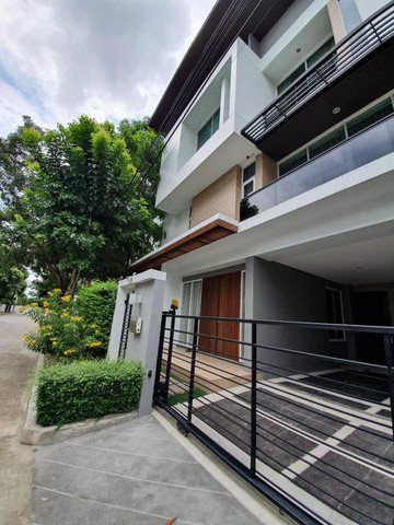 hr-3374-ให้เช่าบ้านเดี่ยว-3ชั้นหมู่บ้านnivana-beyond-lite-ย่านกรุงเทพกรีฑา-ใกล้airport-link-ทับช้าง