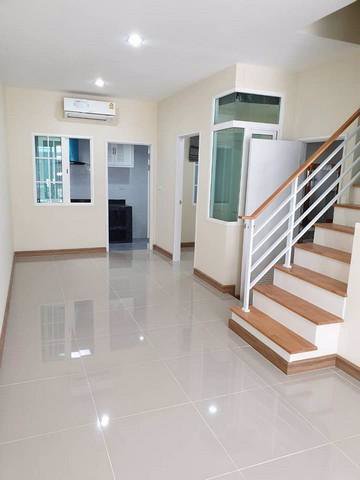 hr-3439-ให้เช่าทาวน์โฮม-2ชั้น-โกลเด้นแลนด์-สำโรง-สมุทรปราการ-ใกล้อิมพิเรียลสำโรง