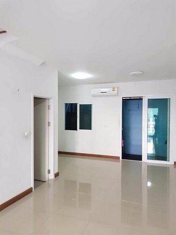 hr-3432-ให้เช่าทาวน์โฮม-3-ชั้น-หมู่บ้านเดอะ-ทรัสต์-นวลจันทร์-ใกล้เลียบด่วนรามอินทรา