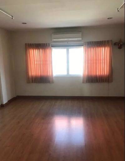 hr-3453-ให้เช่าทาวน์โฮม-3-ชั้น-หมู่บ้านรอยัลโฮม-พัฒนาการ-31ทับ1-ใกล้แอร์พอร์ตลิ้งค์-คลองตัน