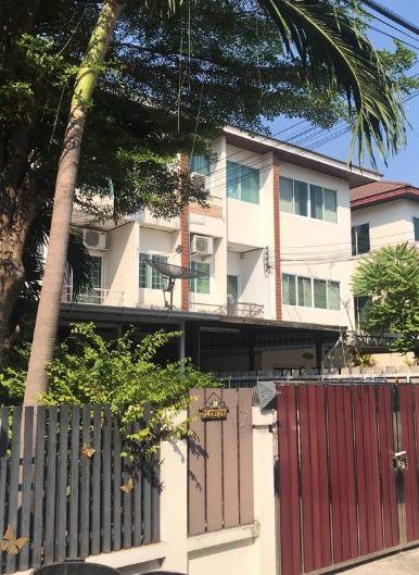 hr-3453-ให้เช่าทาวน์โฮม-3-ชั้น-หมู่บ้านรอยัลโฮม-พัฒนาการ-31ทับ1-ใกล้แอร์พอร์ตลิ้งค์-คลองตัน