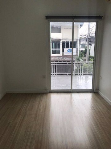 hr-3458-ให้เช่าทาวเฮ้าส์-2-ชั้น-หมู่บ้าน-city-sense-วัชรพล-รามอินทรา