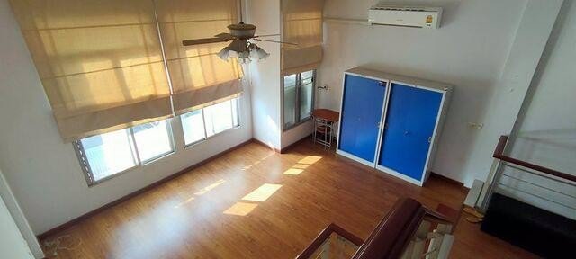 hs-1260-ขายทาวน์โฮม-3-ชั้นหมู่บ้านกลางเมืองบริติชทาวน์-ศรีนครินทร์-ทำเลดีติดถนนศรีนครินทร์